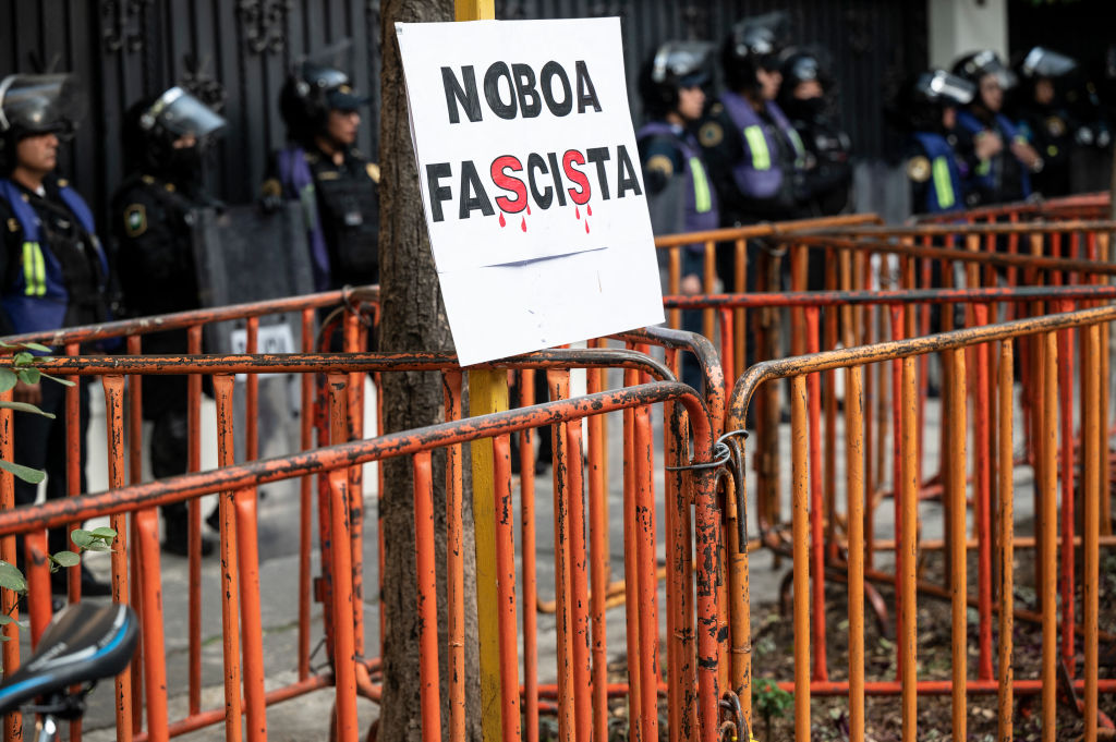 Mexico, Ecuador Cut Diplomatic Ties; International Community Condemns Daniel Noboa Government Over Embassy Raid