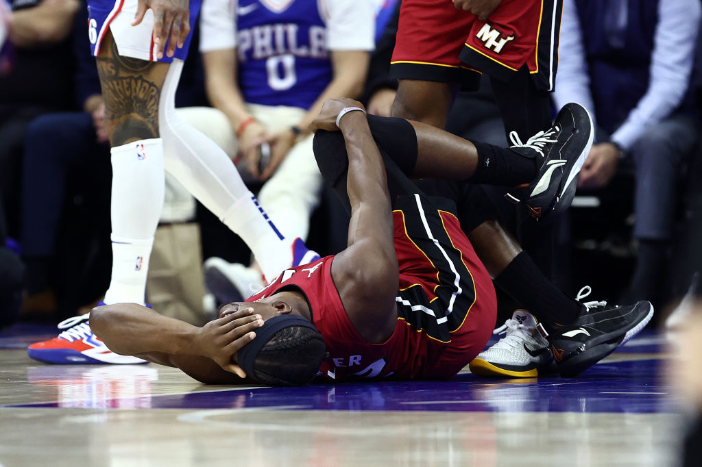 Jimmy Butler Out for Weeks Due to Knee Injury 