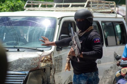 Haiti Transition Council Reverses PM Nomination as Gangs Keep Launching Attacks 