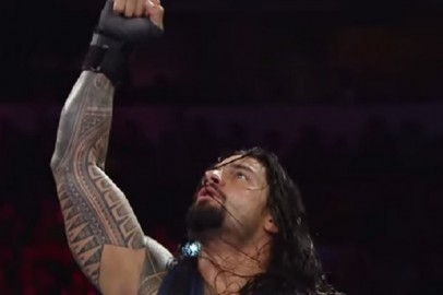 Roman Reigns Battles The Miz in WWE Smackdown Main Event