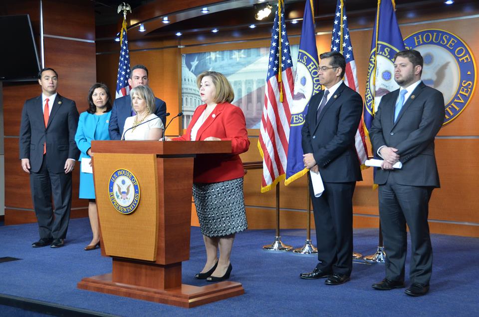 Congressional Hispanic Caucus Rejects House GOP Budget For 2016 Latin