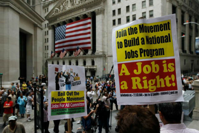 US jobless claims: 837,000 workers file for unemployment
