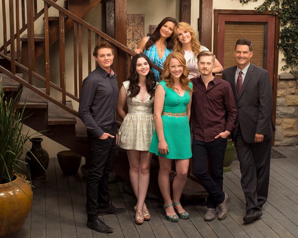 'Switched at Birth' Season 4 Episode 20 Spoilers: Cops Come Into the