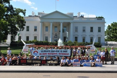 Keystone-XL-pipeline-white-house-Protest