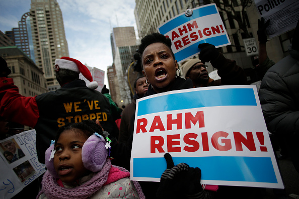 Chicago 'Black Christmas' Protest: Demonstrators Call for Mayor Rahm ...