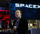 SpaceX CEO Elon Musk Unveils The Dragon V2 Space Taxi