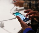 A person tries a new Google Pixel phone at the Google pop-up shop in the SoHo neighborhood on October 20, 2016 in New York City. 