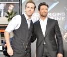 Actors Ryan Reynolds (L) and Hugh Jackman arrive at the screening 20th Century Fox's 'X-Men Origins: Wolverine' at the Chinese Theater on April 28, 2009 in Los Angeles, California.