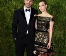 Actors Thomas Sadoski (L) and Amanda Seyfried attend the 2015 Tony Awards at Radio City Music Hall on June 7, 2015 in New York City. 