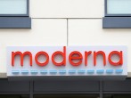 FDA Scientists Endorse Moderna's COVID-19 Vaccine for Emergency Use