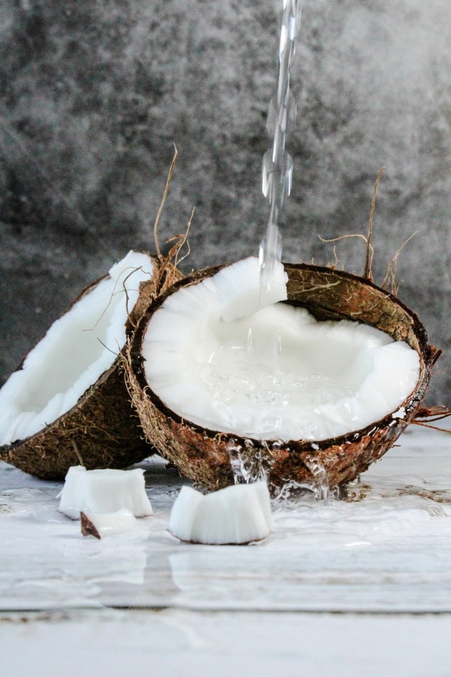 Virgin Coconut Oil Not Only Makes You Healthy on the Inside, But Outside as Well