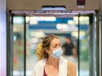 Woman wearing a facemask