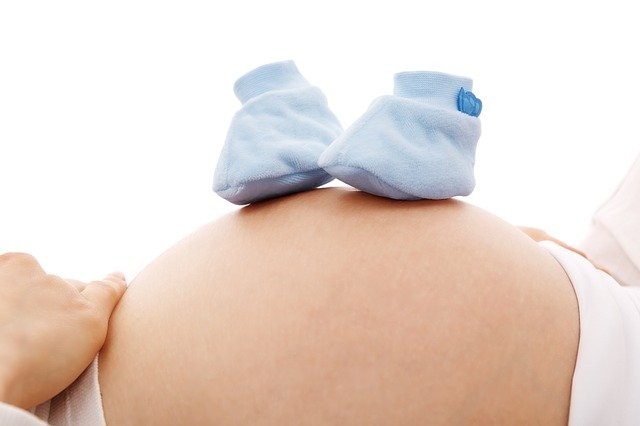 8 Gifts for Expecting Mothers