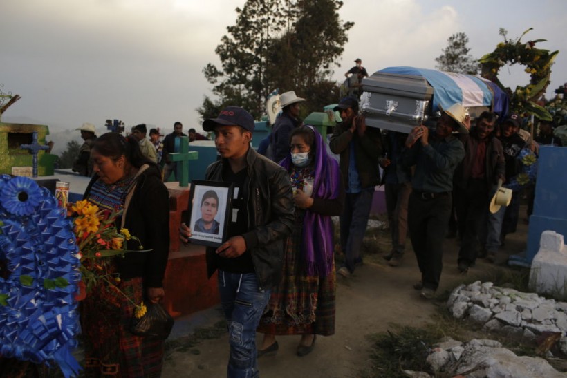 Families of Guatemalan Migrants Killed Near U.S.-Mexico Border Begin Burying Their Remains