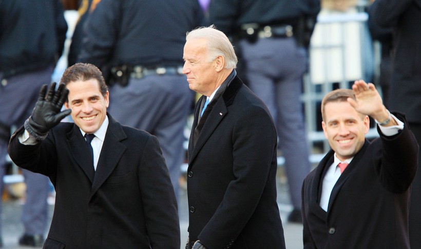 Obama Ethics Chief Warns on Hunter Biden’s Art, Cites Risk of 'Influence-Seekers Funneling Money' to the Biden Family