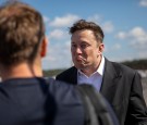 Elon Musk Says He Wants To Zap Jeff Bezos With His Space Lasers | Why are These Two Billionaires Fighting?