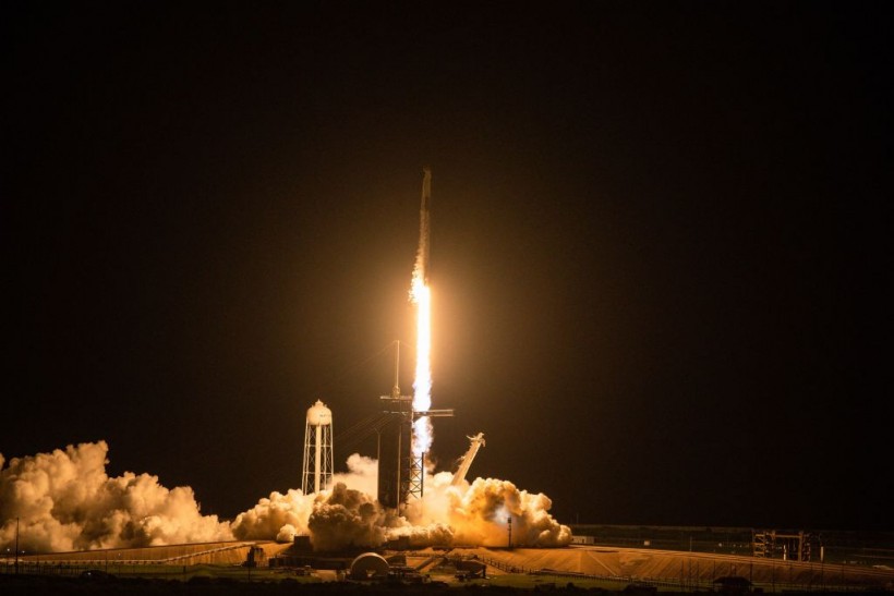 SpaceX Launches 4 Amateurs on Private Space Flight; Elon Musk's Company Joins Commercial Space Tourism