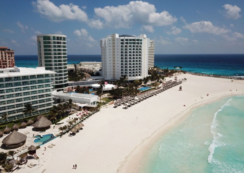 Armed Men Stormed Cancun Resort As Tourists and Staff Take Shelter; Shooters Suspected Drug Dealers in Mexico