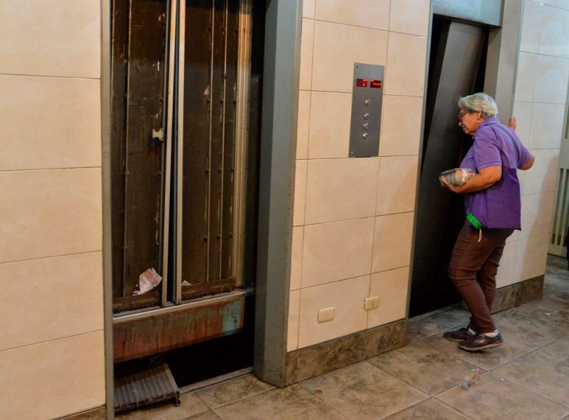 Mom in Mexico Plunges to Her Death After Stepping Into Empty Elevator Shaft When Faulty Doors Open