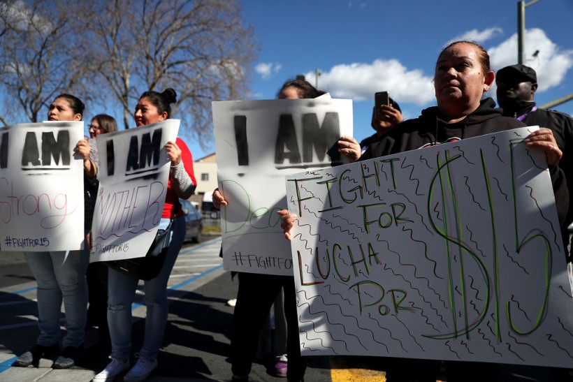 California Fast Food Workers Clamor for Passage of Bill Prompting Standardized Wages | How Much Does a Fast Food Worker Earn in California?