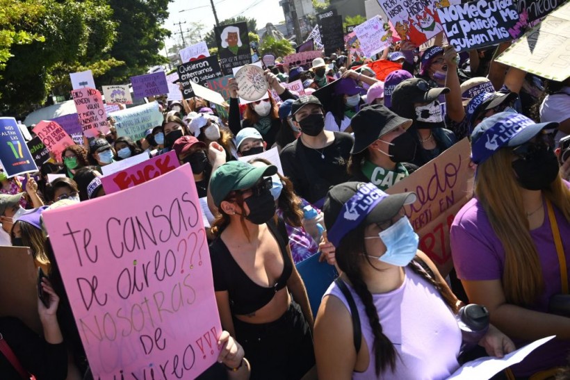El Salvador: Thousands of Women March for Abortion Rights, High Femicide Rates