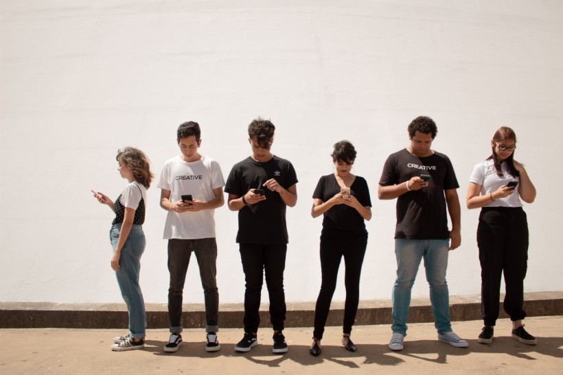 Impact of Social Media on Teens’ Mental Health in Latin America