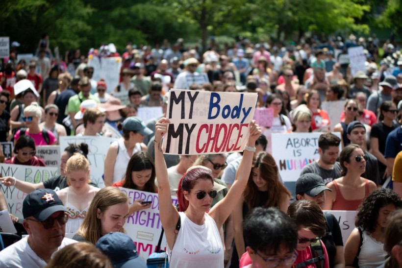 Texas State Supreme Court Rules Against Abortion, Texas Clinics Halt Abortions After