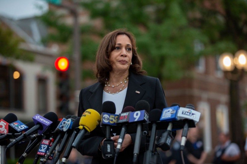 Highland Park Shooting: Kamala Harris Calls on Congress to Push Renewal of Assault Weapons Ban After 4th of July Violence in Illinois