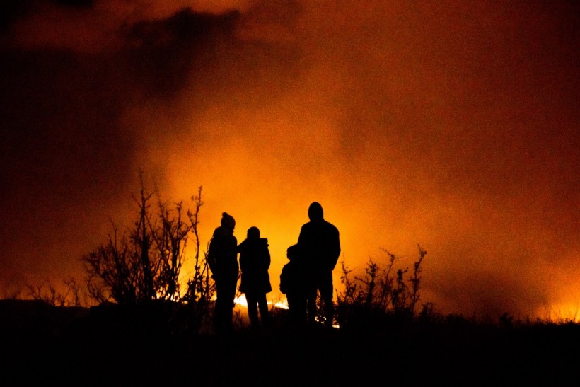 Texas Records 24 New Wildfires Burning 7,700 Acres and Destroying Dozens of Homes Amid Drought Conditions