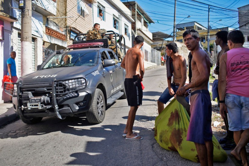 Rio di Janeiro Police Raid Kills at Least 18 in Alemao Favelas