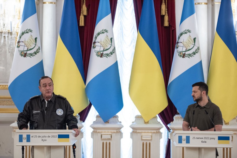 Guatemala's Alejandro Giammattei Visits Ukraine to Express His Solidarity With Volodymyr Zelenskyy