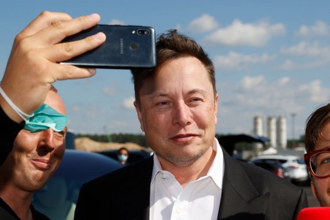Elon Musk Affair: Nicole Shanahan's Lawyer Calls Rumor About Wife of Google Exec Cheating with Tesla CEO a 'Defamation'