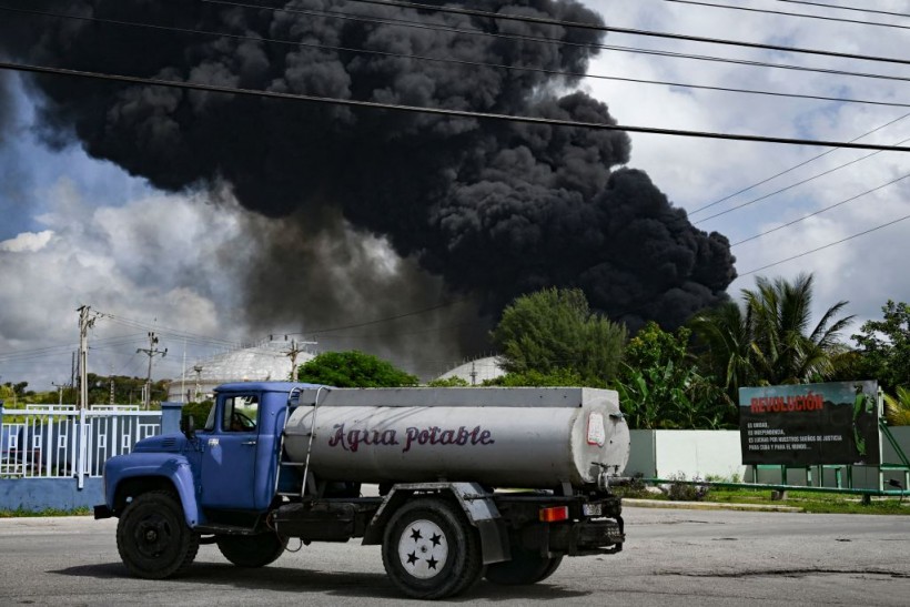 Cuba, Mexico, Venezuela Join Forces to Stop Massive Fire in Oil Tank Farm