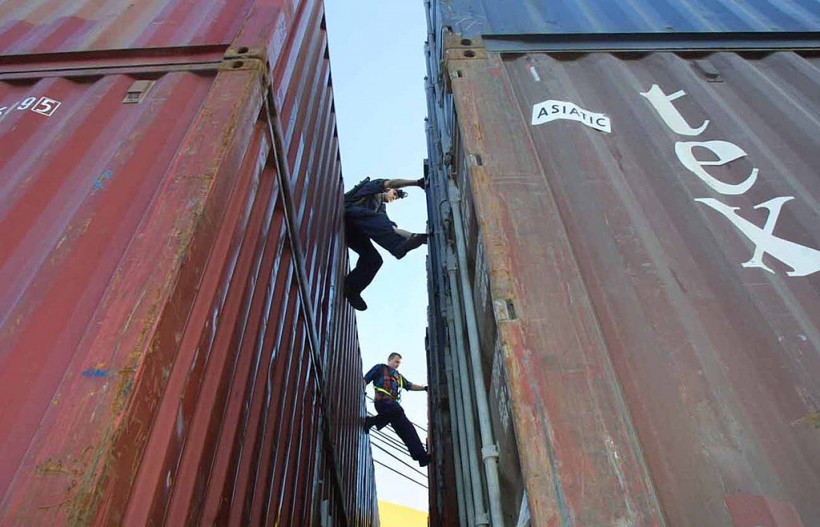Arizona: Migrants Prove Governor Doug Ducey Wrong as Containers Fail to Stop Them From Crossing the Border
