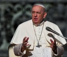 Pope Francis Admits Priests and Nuns Watch Internet Porn, Says 'Be Careful' as 'Devil Enters' Through It