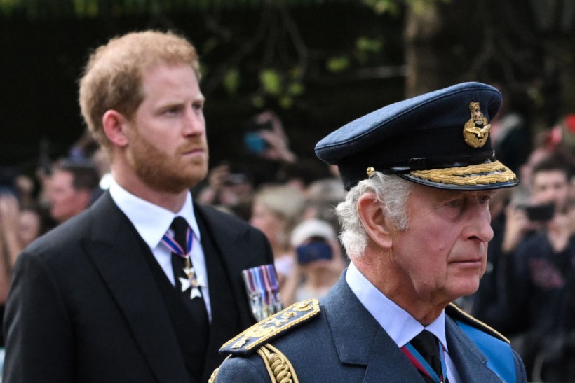 King Charles Wants Prince Harry, Meghan Markle To Attend Coronation; Prince William Fears Brother Will Overshadow Event