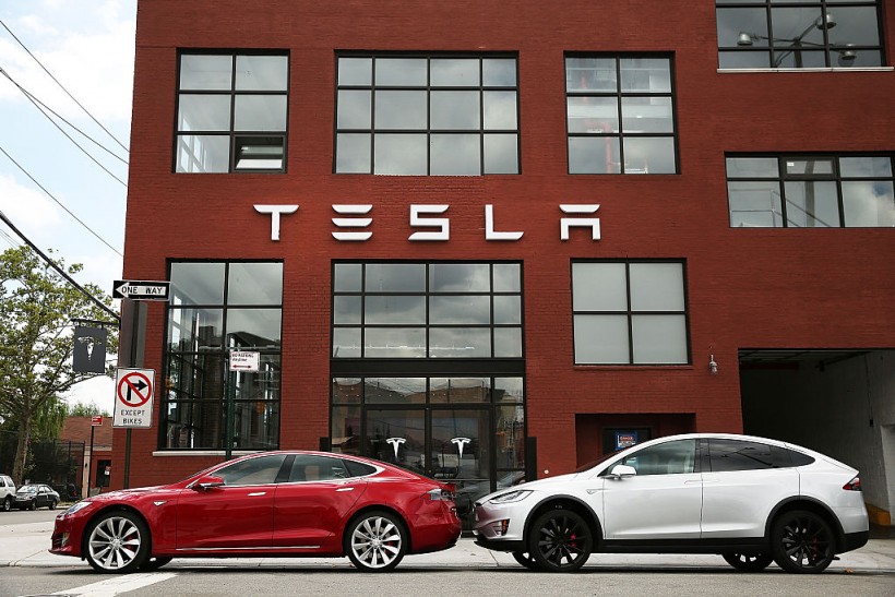 California: Tesla X Hollywood Car Crash Kills 1, Injures 3  