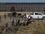 US-Mexico Border: 1,500 Troops Coming Amid Fears of Migrant Surge 