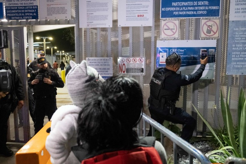 US Border Issue: Migrants Find Loophole in Immigration App  