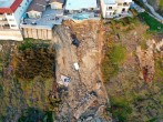 California: Landslide Rips Homes in Rolling Hills Estates  