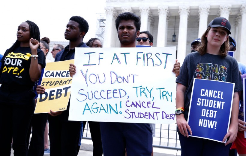 Joe Biden Student Loan Cancellation: Democrats Urge POTUS To Take Action, Warn About Critics  