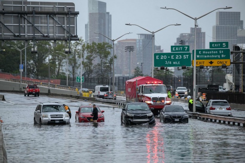 New York Flooding: Subways Shut Down, State of Emergency Declared and More Updates 