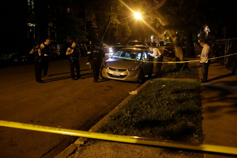 Illinois: Chicago Murder Suspect Shoots Cop During a Traffic Stop  