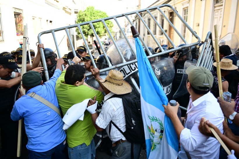 Guatemala: Anger Looms as Congress Delays Inauguration of President-Elect Bernardo Arevalo