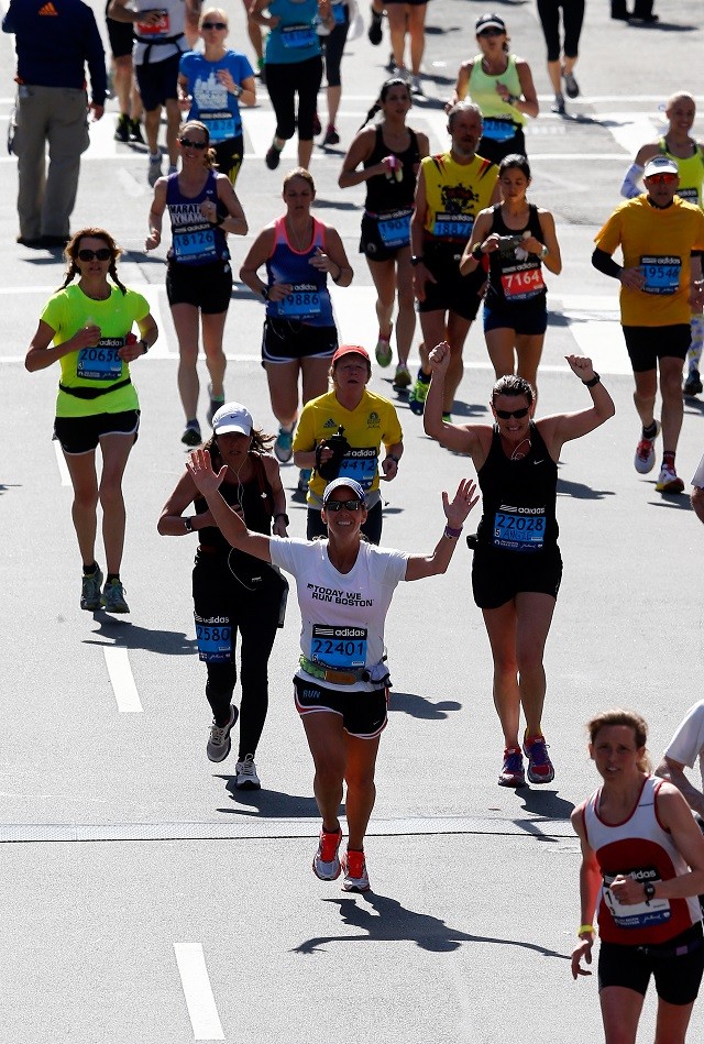 Boston Marathon Runners Raise Over $38 Million for Charity | Latin Post ...