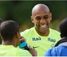  Maicon to start for Brazil against Colombia 