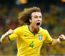  Charming Luiz wins over Brazil's fans and players 