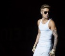 Justin-Bieber-Gets-booed-by-Fashion-Rocks-audience-after-he-strips.jpg