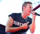 Chris Martin of Coldplay performs on World AIDS Day at 'A (RED) Thank You