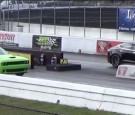 2015 Dodge Challenger Hellcat Tesla Model S P85D drag race video